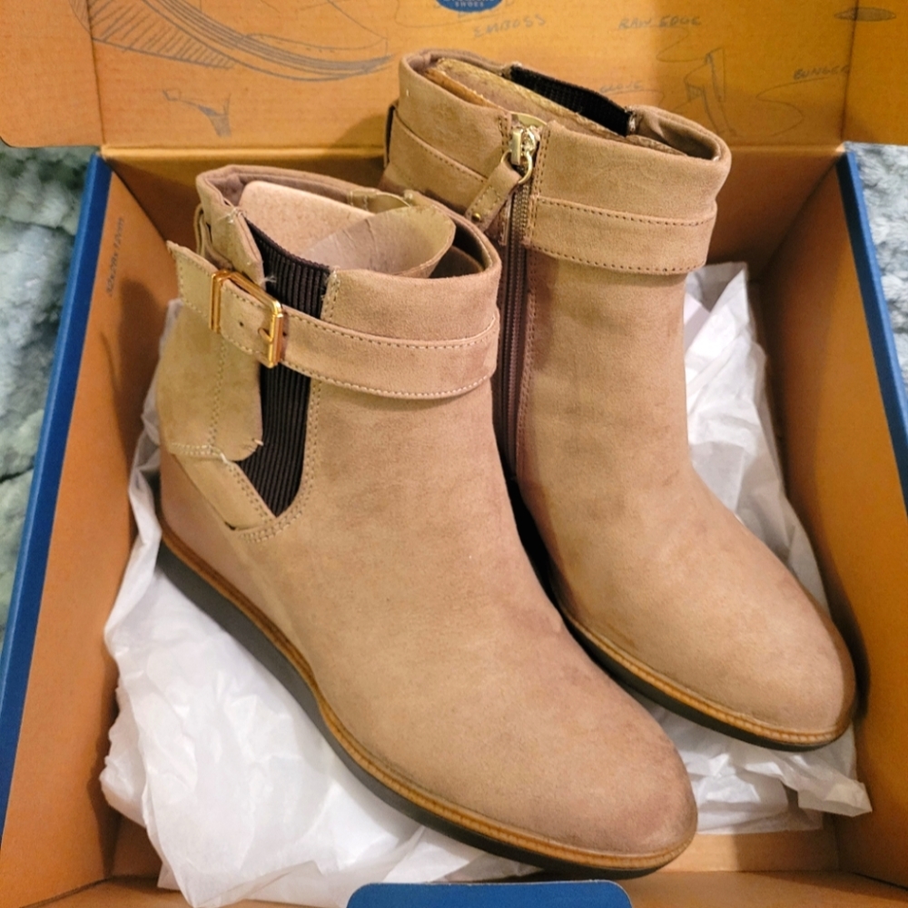 Tan Dr. Scholls Jacinda Bootie - 9.5
